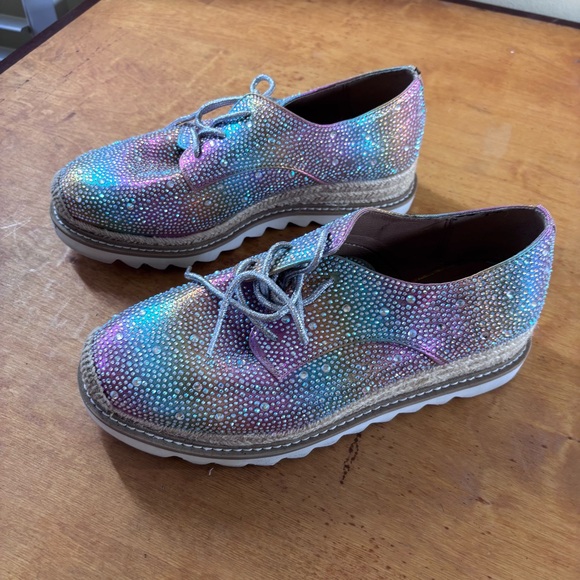 Torrid 9.5WW pride embellished silver sparkly wedge lace up party statement shoe - Picture 2 of 11